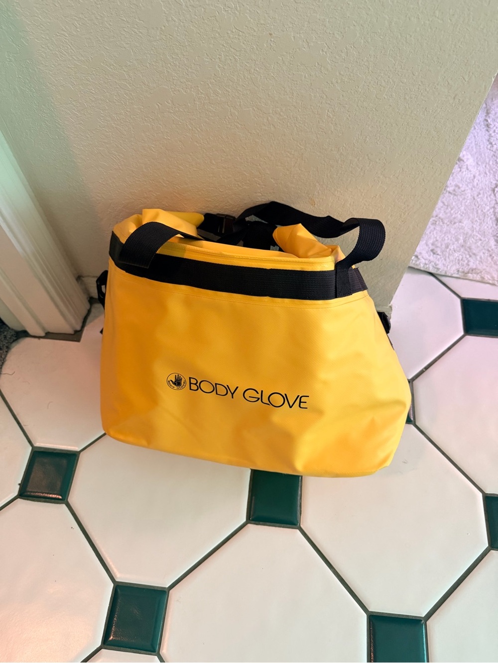 Body Glove Yellow and Black Duffel Tote